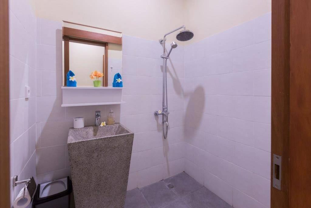 Villa Hitam Putih Legian Bali Seminyak  Ngoại thất bức ảnh