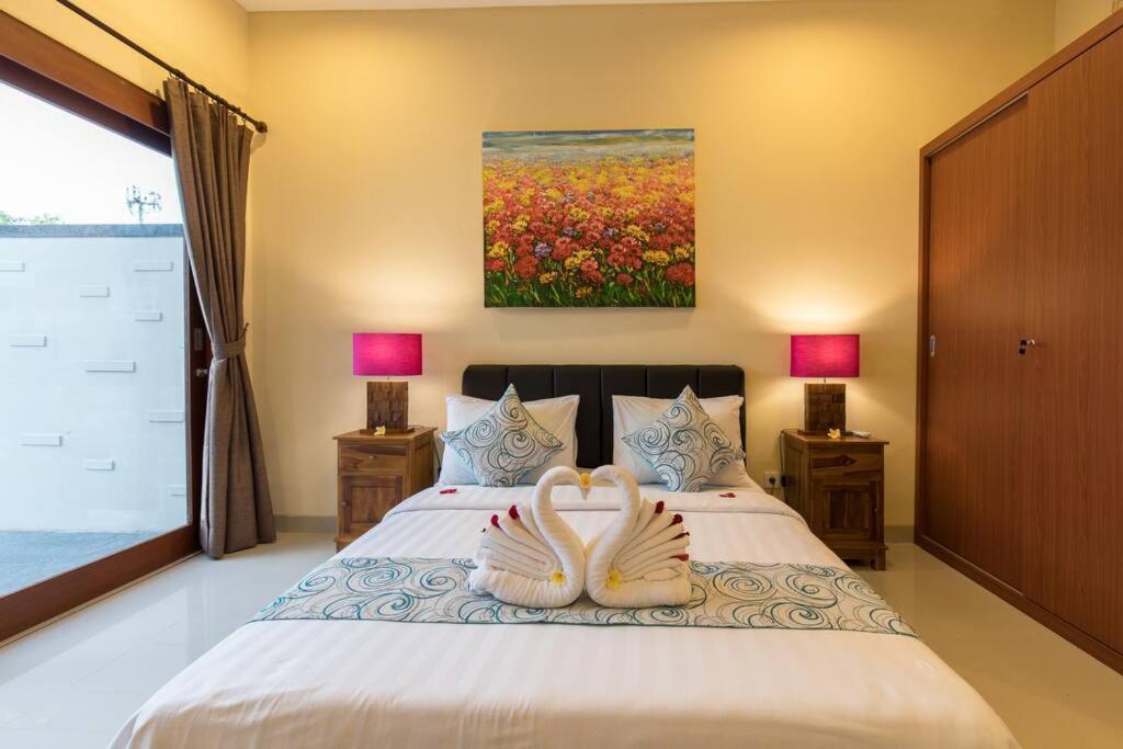 Villa Hitam Putih Legian Bali Seminyak  Ngoại thất bức ảnh