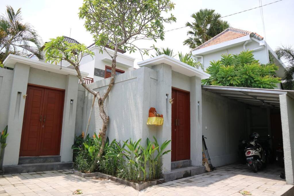 Villa Hitam Putih Legian Bali Seminyak  Ngoại thất bức ảnh