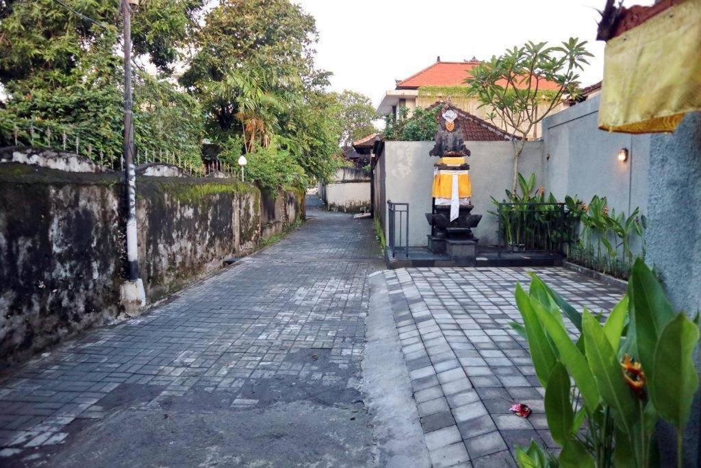 Villa Hitam Putih Legian Bali Seminyak  Ngoại thất bức ảnh
