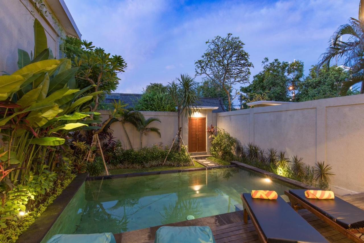 Villa Hitam Putih Legian Bali Seminyak  Ngoại thất bức ảnh